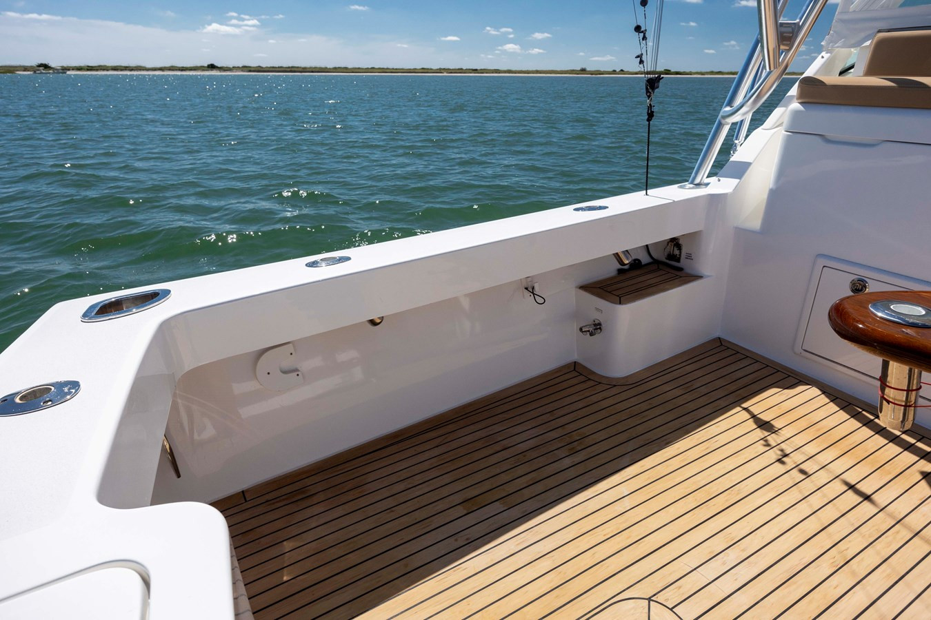 https://arconyachts.ams3.digitaloceanspaces.com/160007/conversions/large_3915235-optimize.jpg