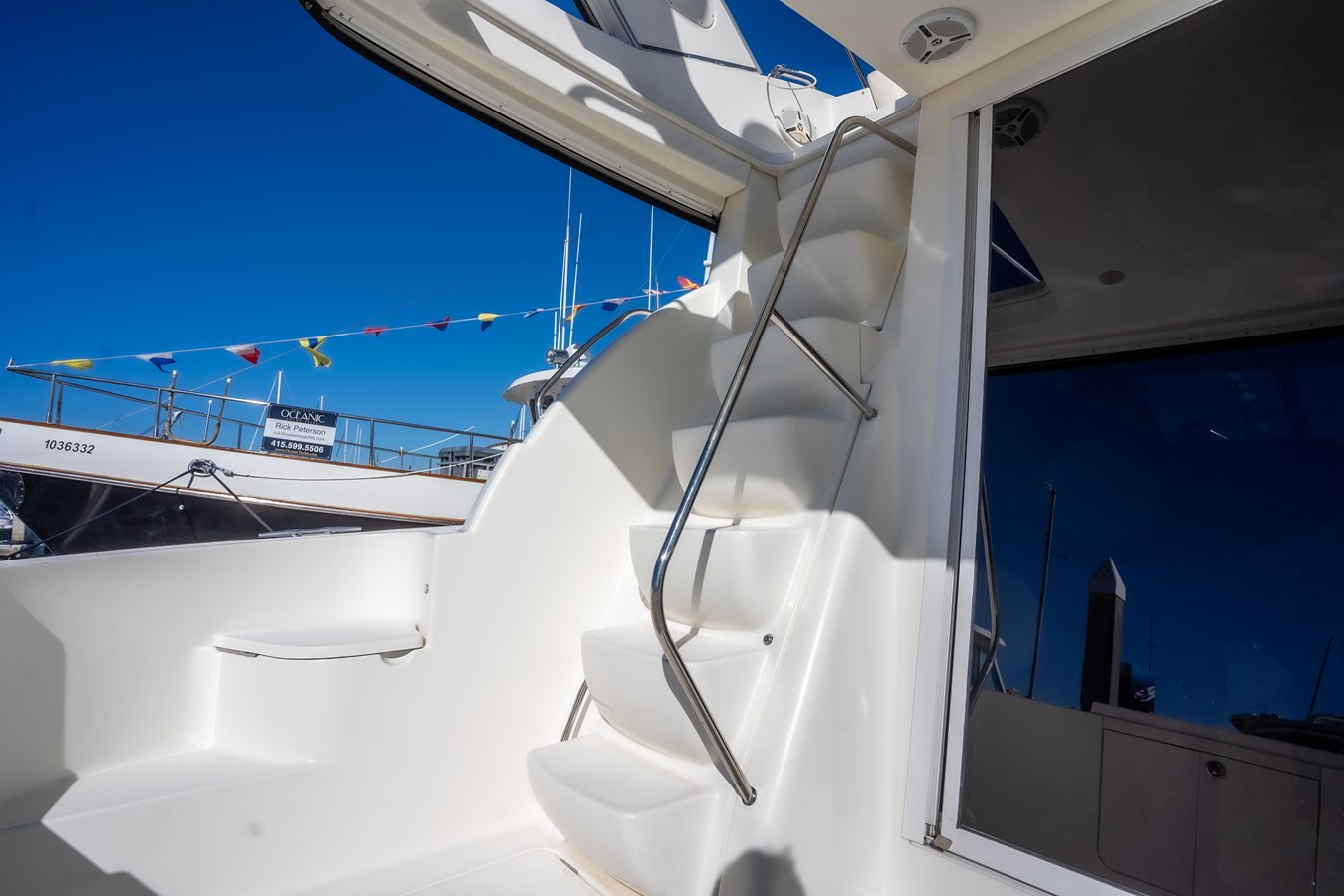 https://arconyachts.ams3.digitaloceanspaces.com/160108/conversions/large_4385249-optimize.jpg