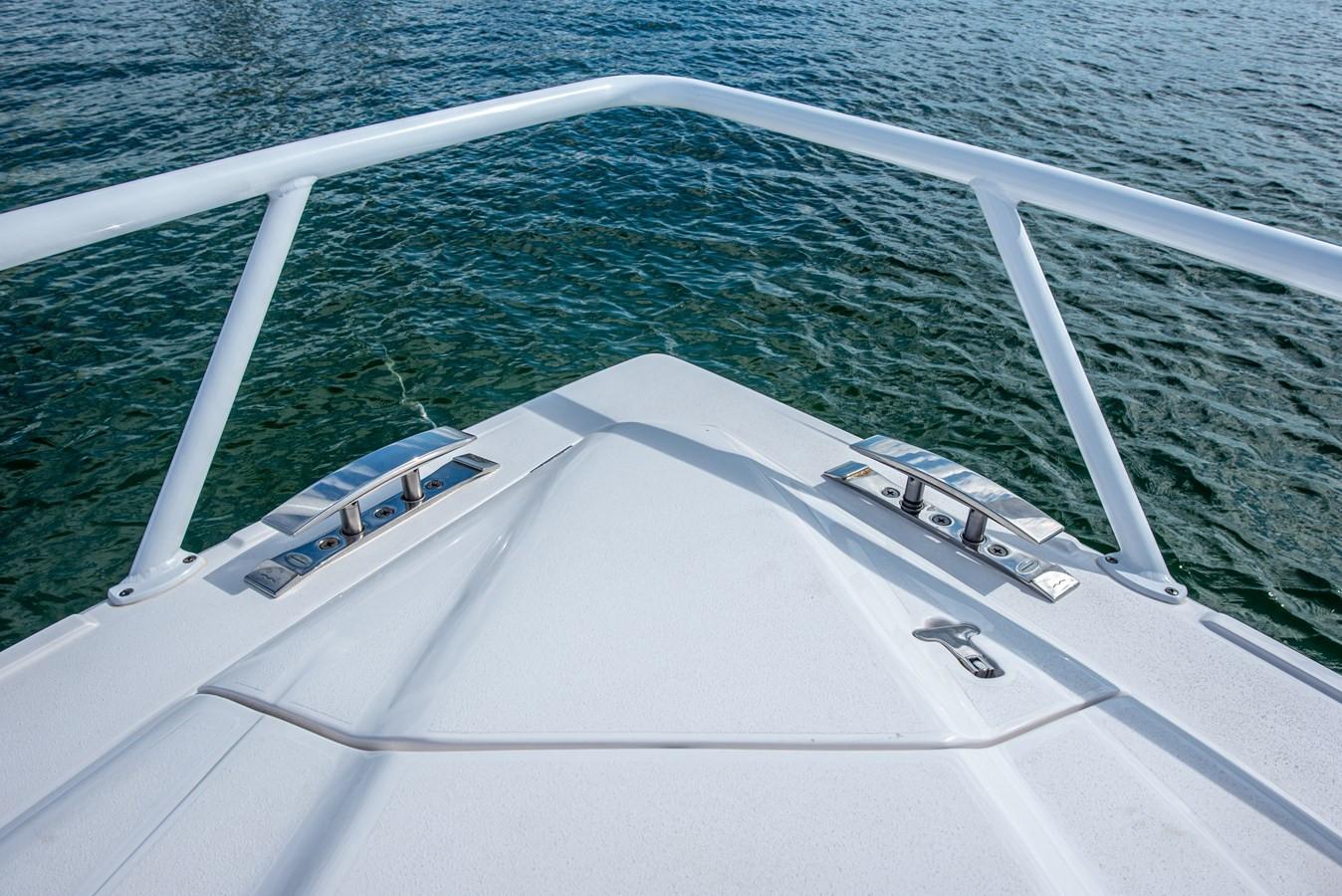 https://arconyachts.ams3.digitaloceanspaces.com/160149/conversions/large_4459881-optimize.jpg