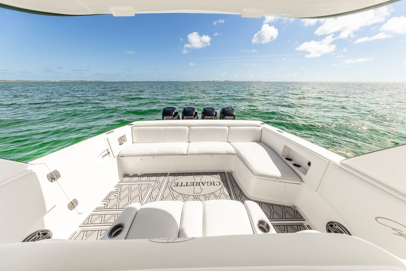 https://arconyachts.ams3.digitaloceanspaces.com/160275/conversions/large_4547287-optimize.jpg