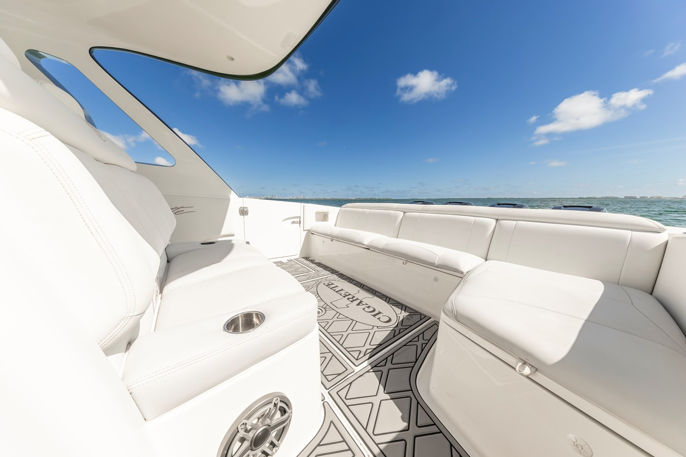 https://arconyachts.ams3.digitaloceanspaces.com/160278/conversions/large_4547288-optimize.jpg
