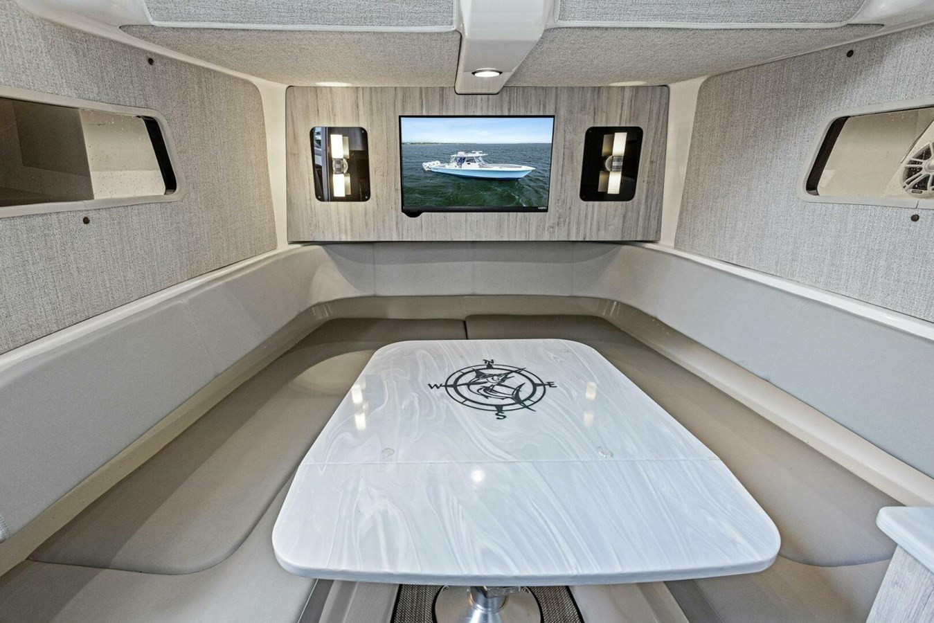 https://arconyachts.ams3.digitaloceanspaces.com/160316/conversions/large_4624159-optimize.jpg