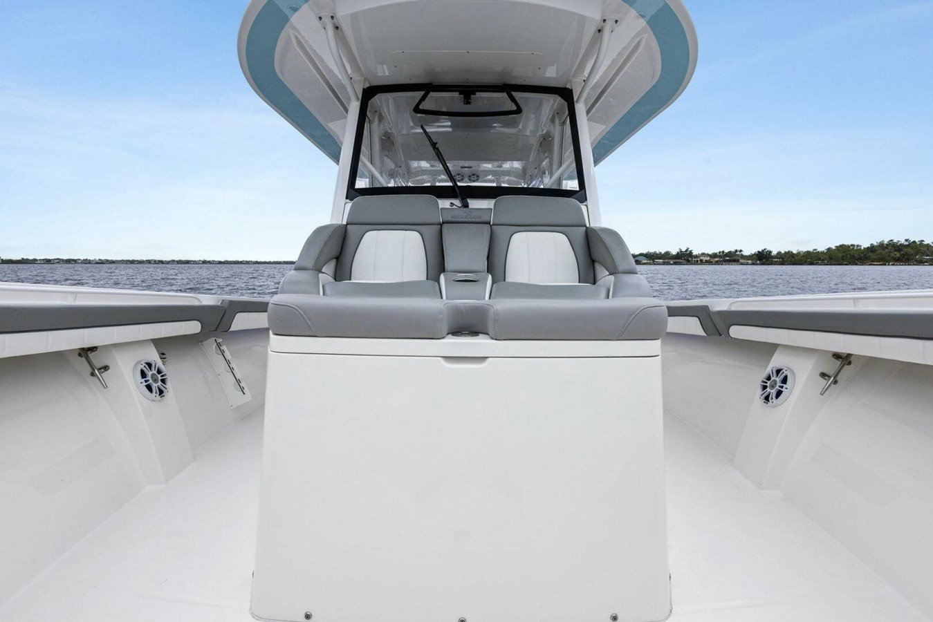 https://arconyachts.ams3.digitaloceanspaces.com/160349/conversions/large_4624171-optimize.jpg