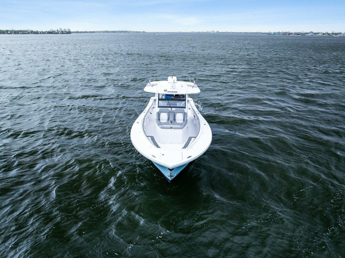 https://arconyachts.ams3.digitaloceanspaces.com/160384/conversions/large_4624183-optimize.jpg
