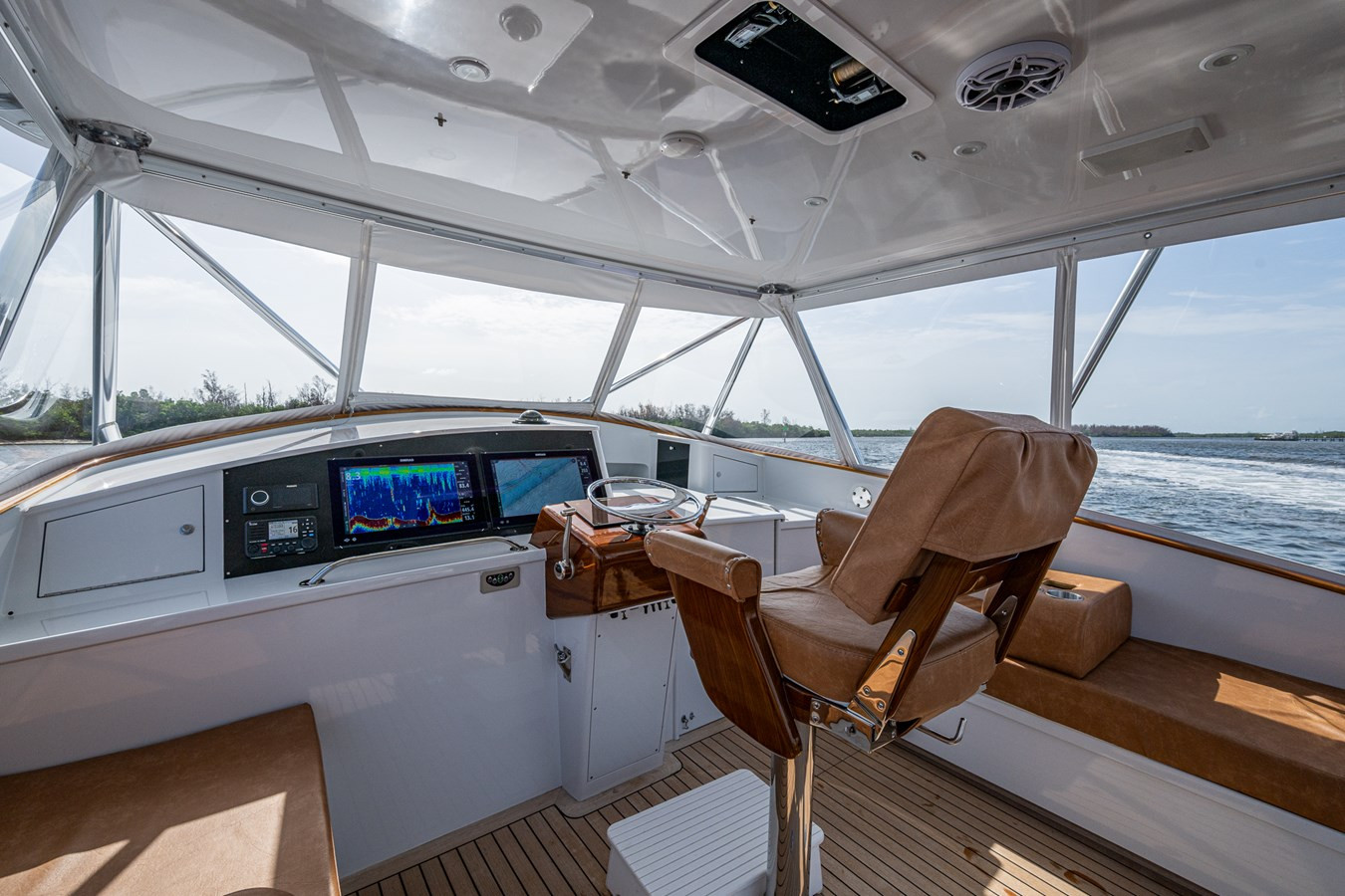 https://arconyachts.ams3.digitaloceanspaces.com/160389/conversions/large_4715119-optimize.jpg