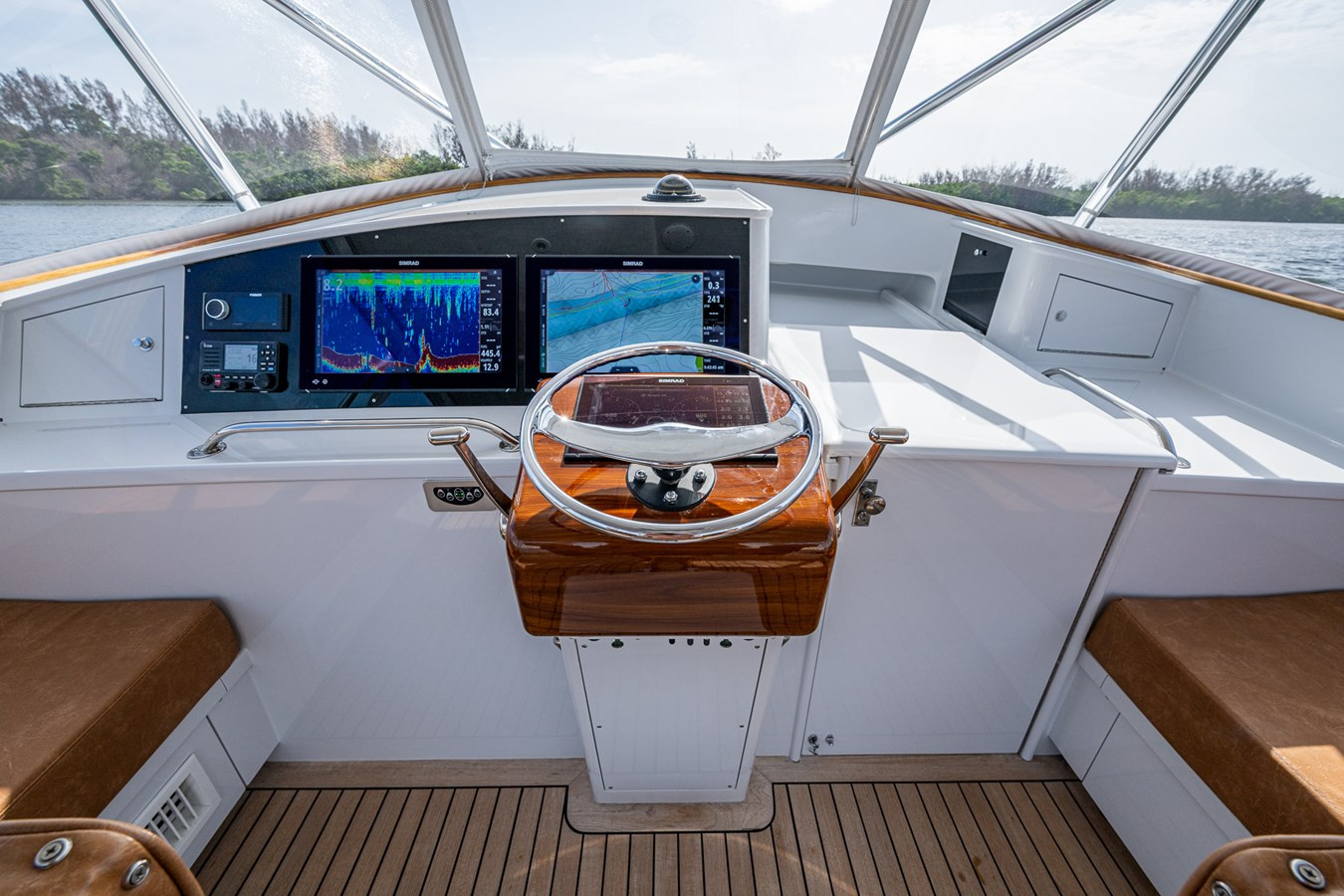 https://arconyachts.ams3.digitaloceanspaces.com/160392/conversions/large_4715120-optimize.jpg