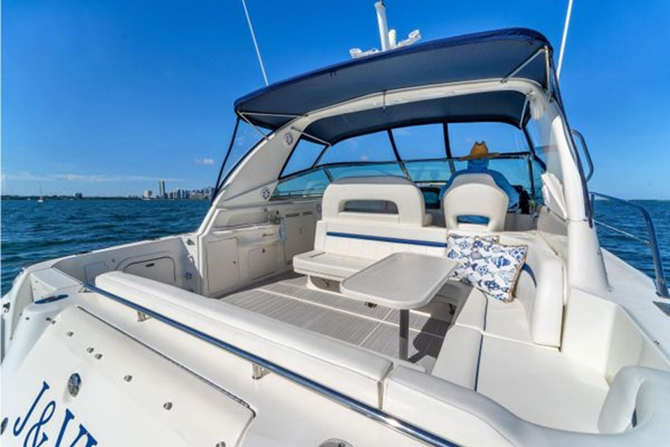 https://arconyachts.ams3.digitaloceanspaces.com/160498/conversions/large_4760323-optimize.jpg