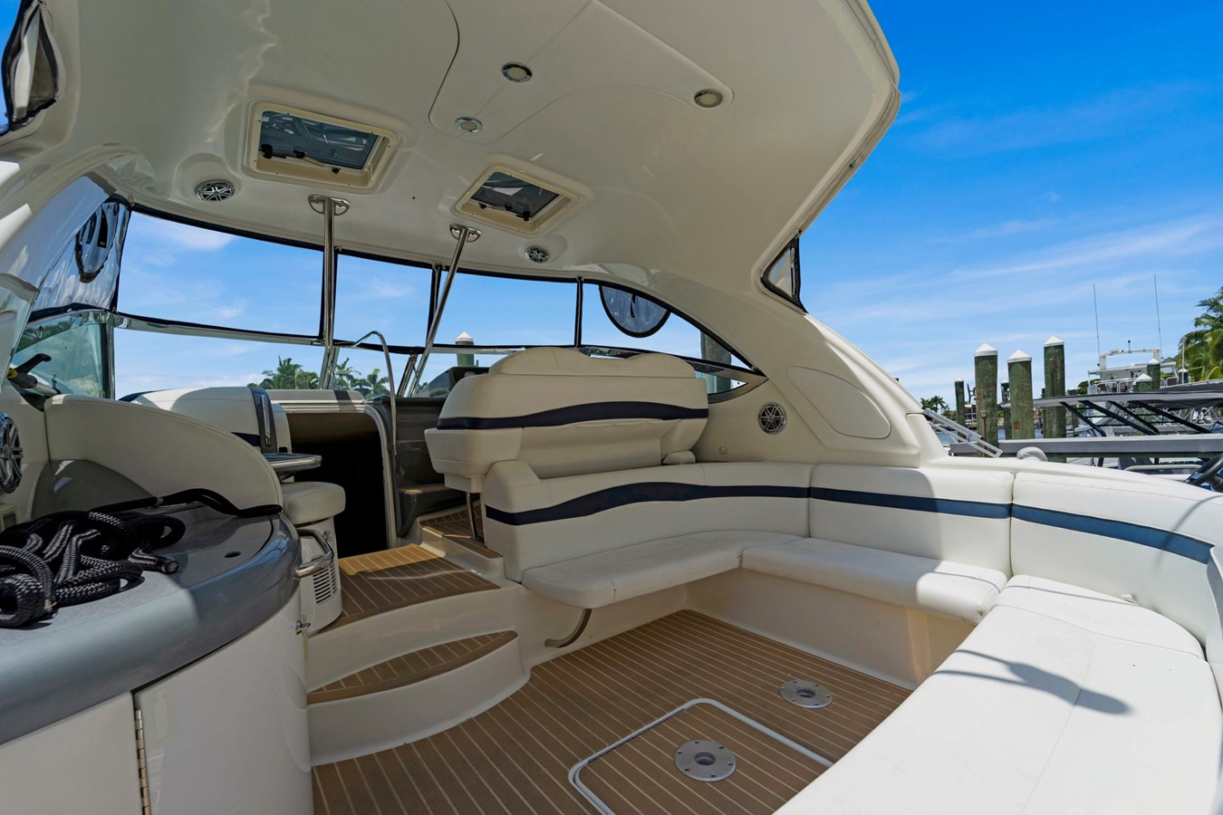 https://arconyachts.ams3.digitaloceanspaces.com/160567/conversions/large_3807108-optimize.jpg