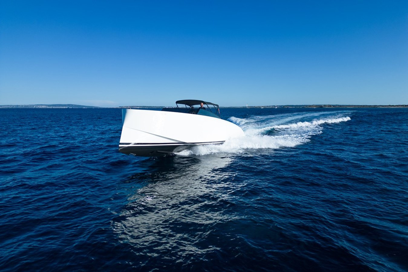 https://arconyachts.ams3.digitaloceanspaces.com/160596/conversions/large_4328171-optimize.jpg