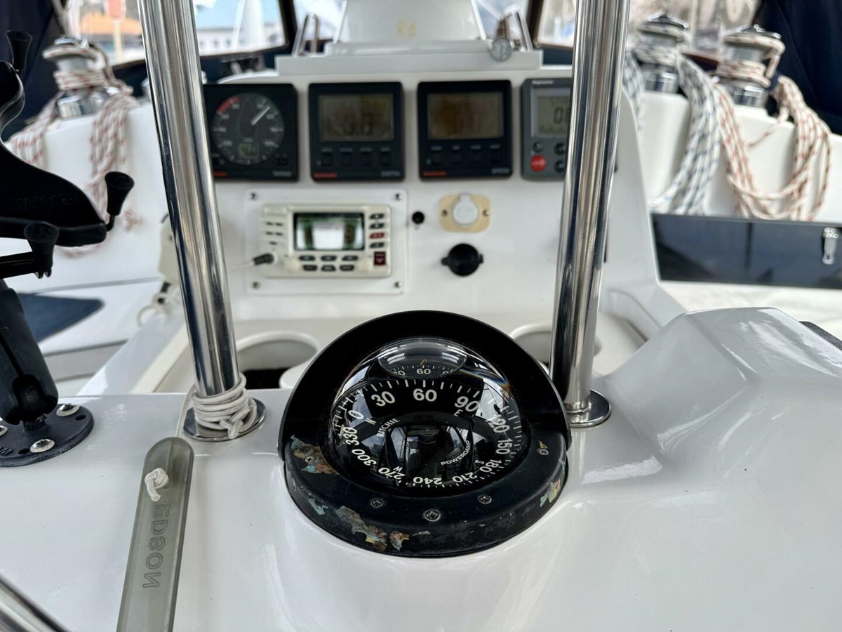 https://arconyachts.ams3.digitaloceanspaces.com/160782/conversions/large_4634188-optimize.jpg