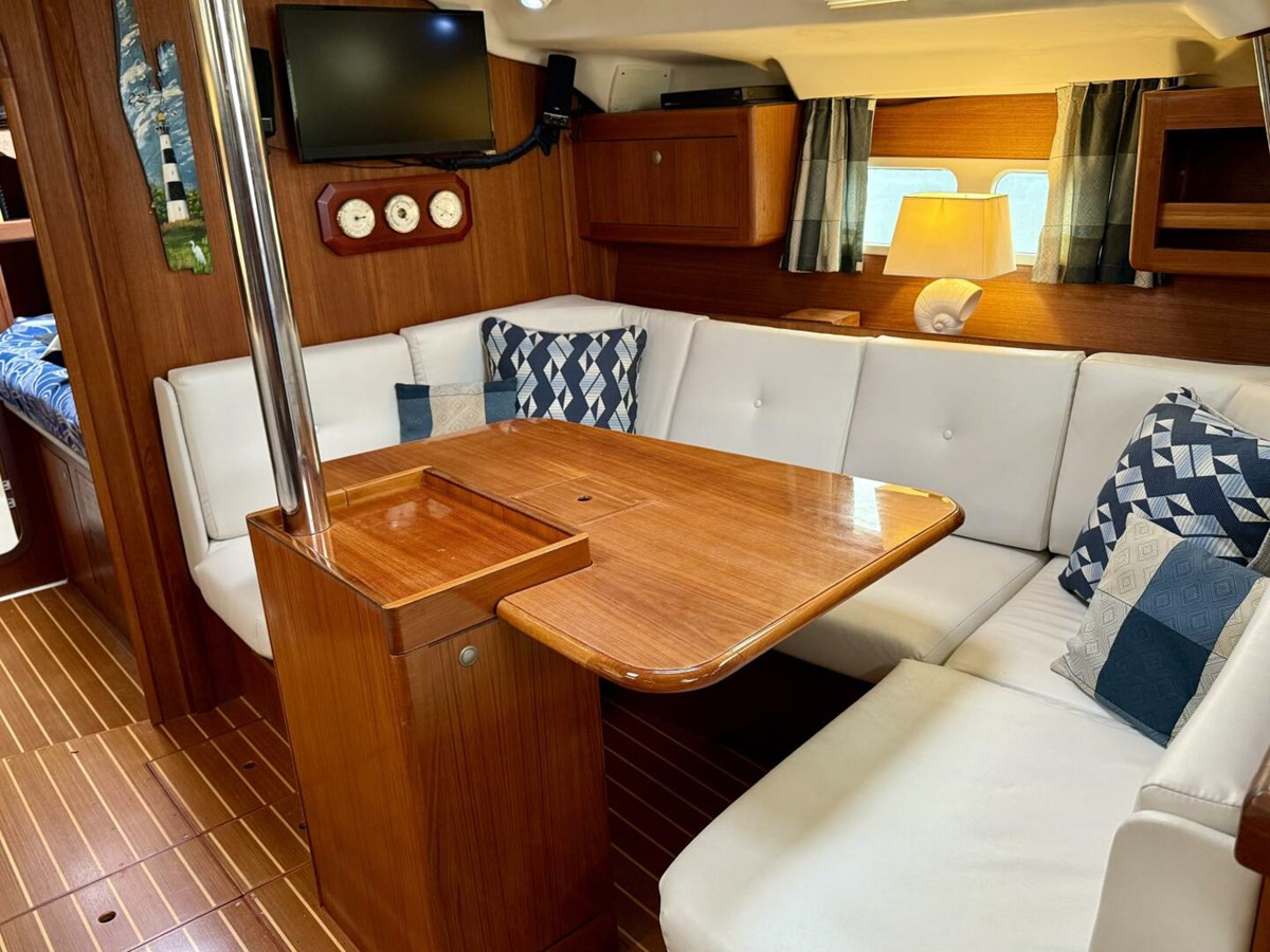 https://arconyachts.ams3.digitaloceanspaces.com/160819/conversions/large_4634200-optimize.jpg