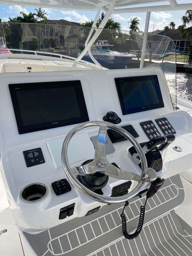 https://arconyachts.ams3.digitaloceanspaces.com/161091/conversions/large_3401677-optimize.jpg