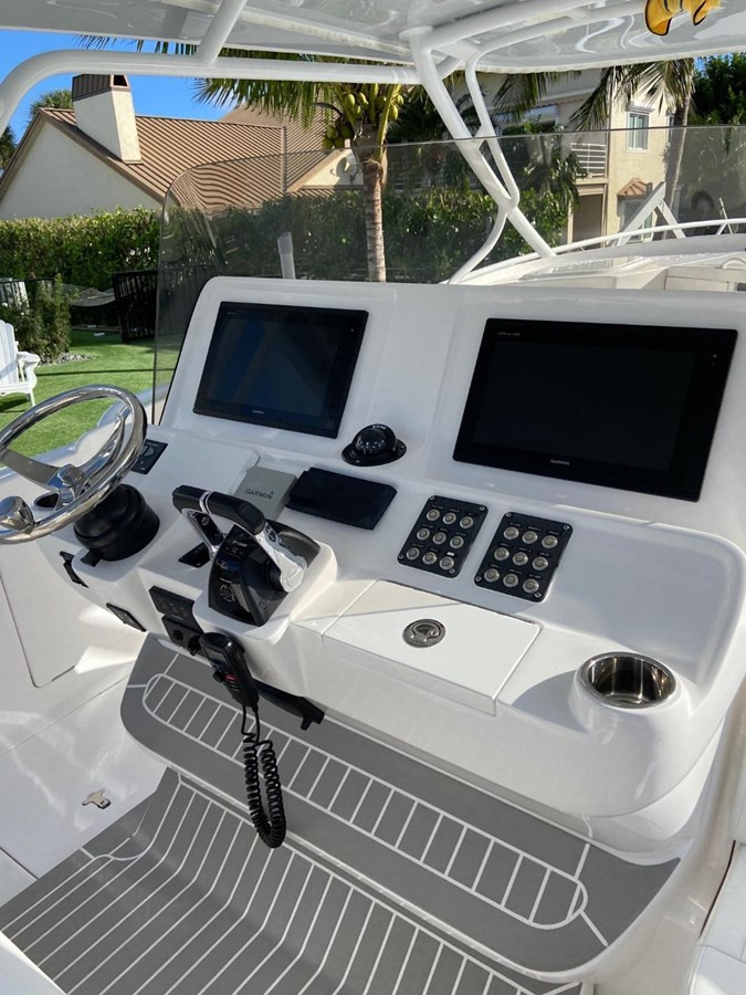 https://arconyachts.ams3.digitaloceanspaces.com/161094/conversions/large_3401678-optimize.jpg
