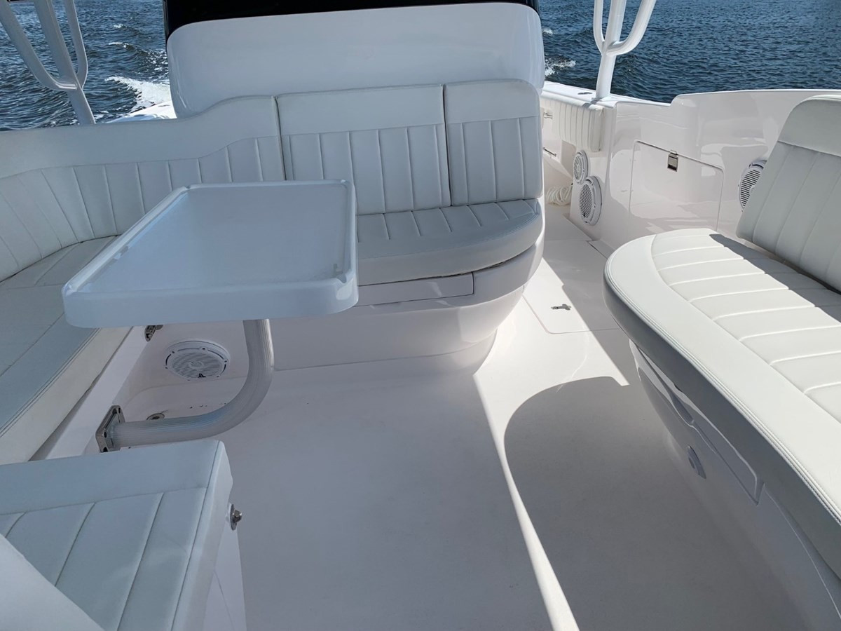 https://arconyachts.ams3.digitaloceanspaces.com/161111/conversions/large_3401684-optimize.jpg