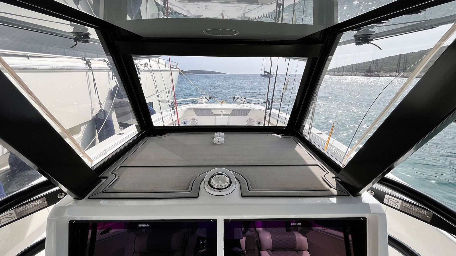 https://arconyachts.ams3.digitaloceanspaces.com/161131/conversions/large_4296942-optimize.jpg