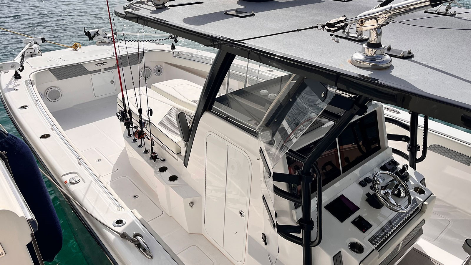https://arconyachts.ams3.digitaloceanspaces.com/161143/conversions/large_4296947-optimize.jpg