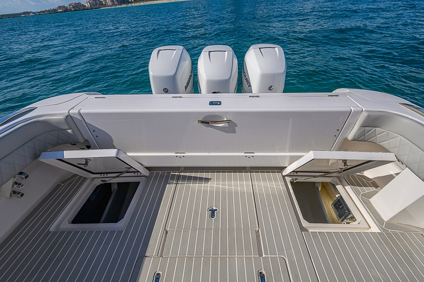 https://arconyachts.ams3.digitaloceanspaces.com/161220/conversions/large_4510020-optimize.jpg