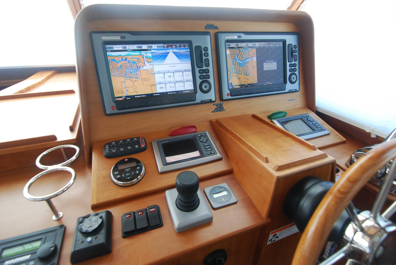 https://arconyachts.ams3.digitaloceanspaces.com/161359/conversions/large_1670287-optimize.jpg
