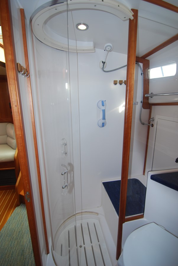 https://arconyachts.ams3.digitaloceanspaces.com/161402/conversions/large_1670302-optimize.jpg