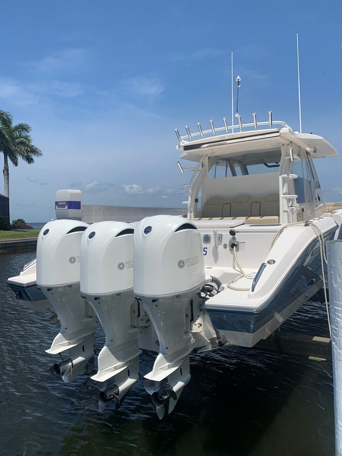 https://arconyachts.ams3.digitaloceanspaces.com/161489/conversions/large_3227344-optimize.jpg