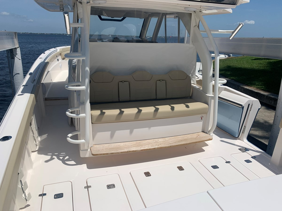 https://arconyachts.ams3.digitaloceanspaces.com/161531/conversions/large_3227359-optimize.jpg