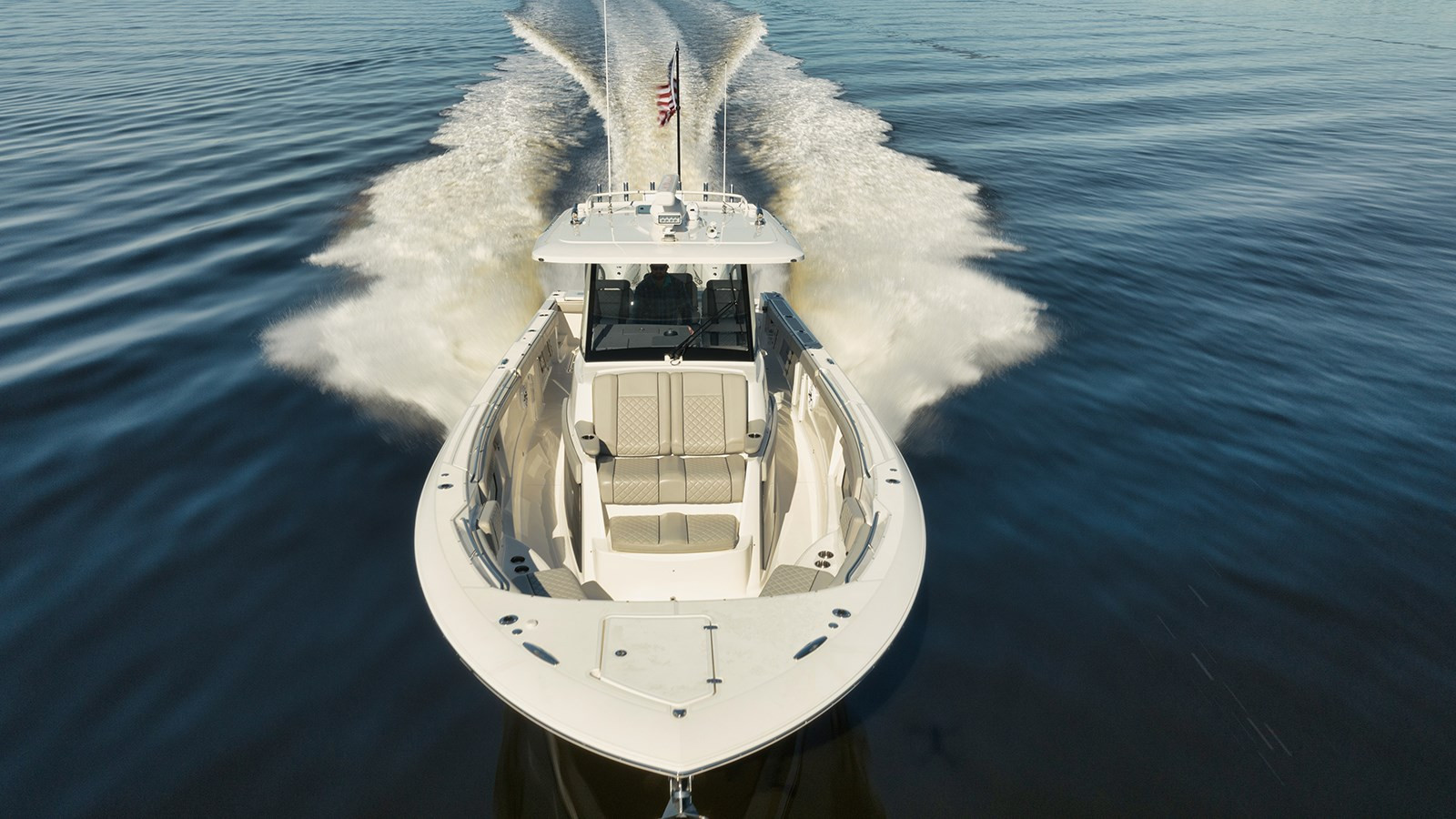 https://arconyachts.ams3.digitaloceanspaces.com/161567/conversions/large_3713757-optimize.jpg