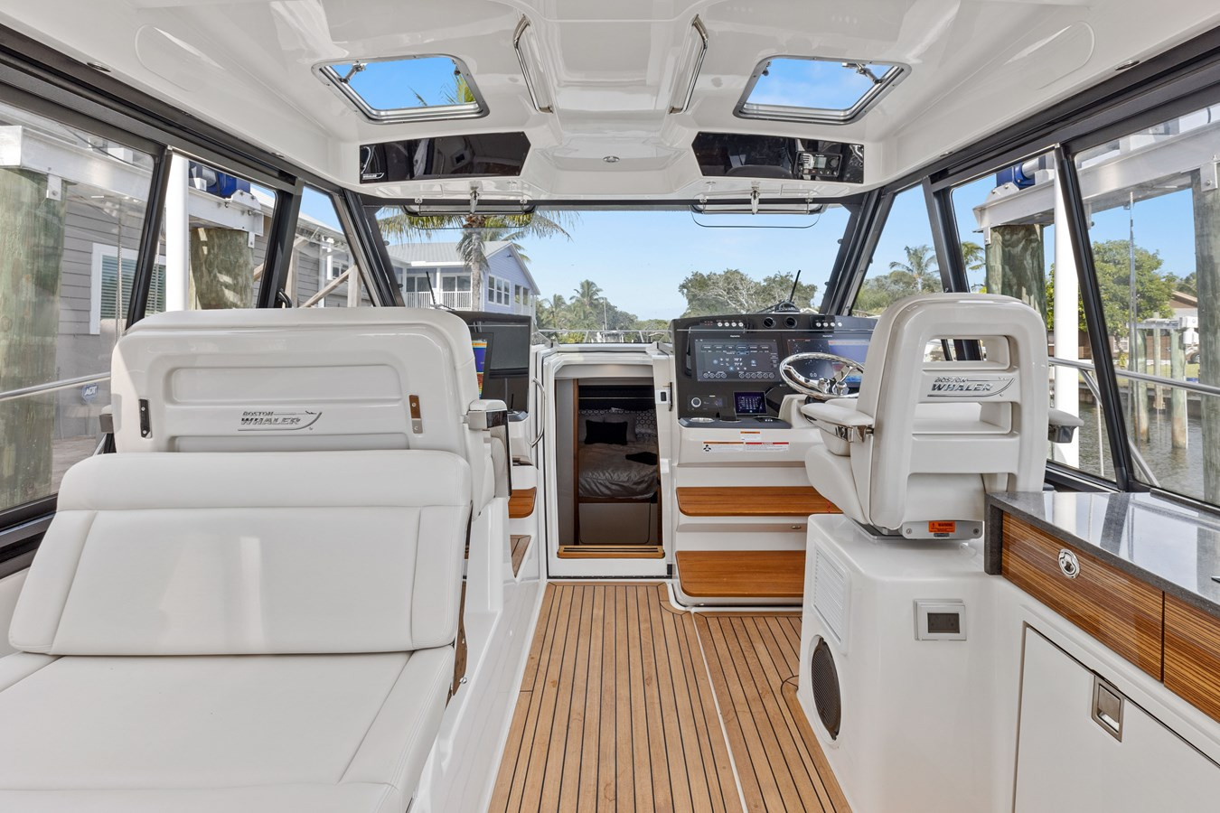 https://arconyachts.ams3.digitaloceanspaces.com/161589/conversions/large_3645465-optimize.jpg
