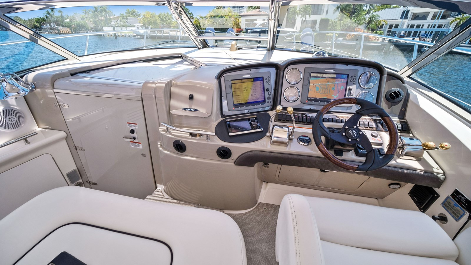 https://arconyachts.ams3.digitaloceanspaces.com/161611/conversions/large_3537545-optimize.jpg