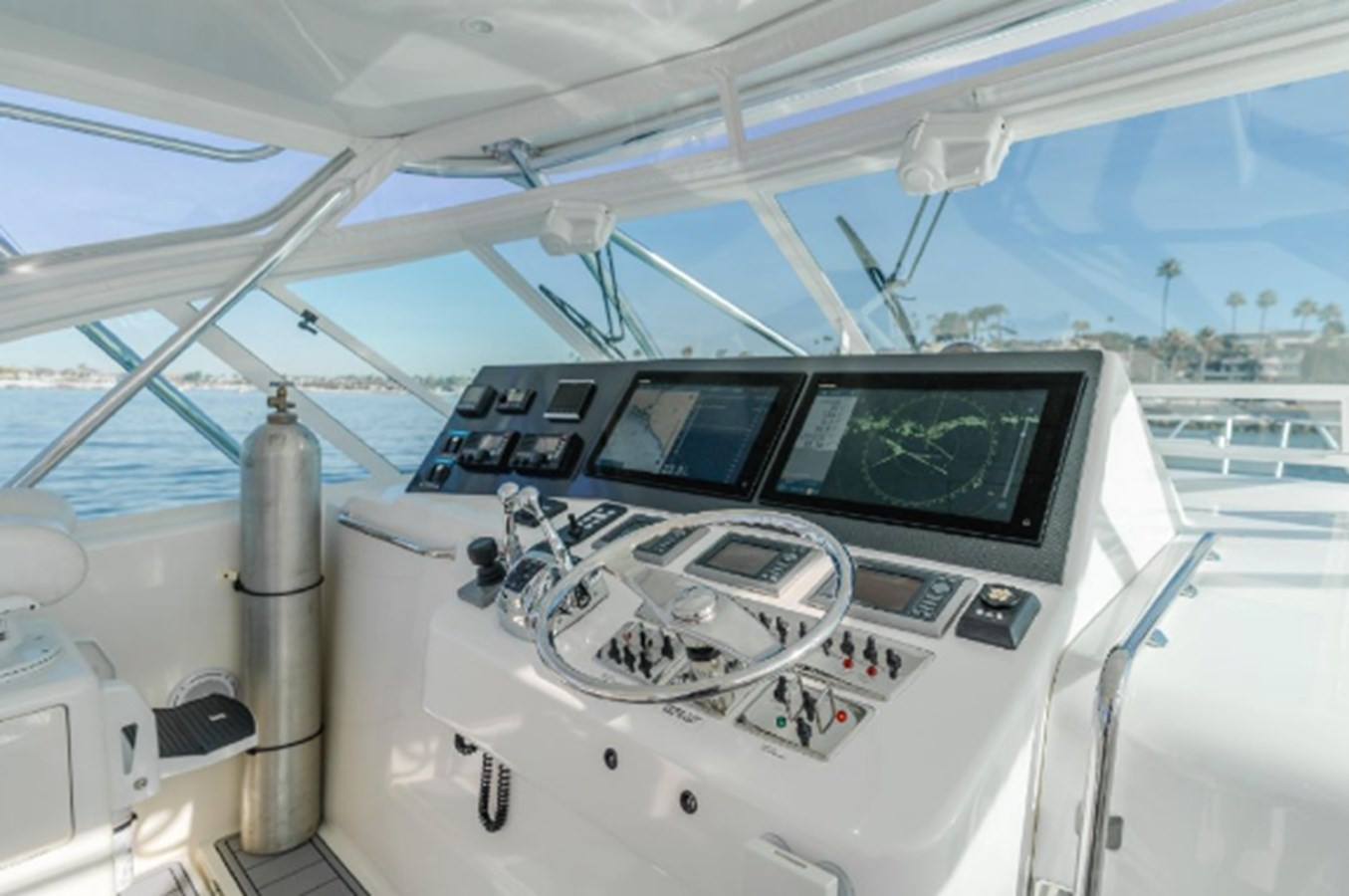 https://arconyachts.ams3.digitaloceanspaces.com/161651/conversions/large_3746610-optimize.jpg