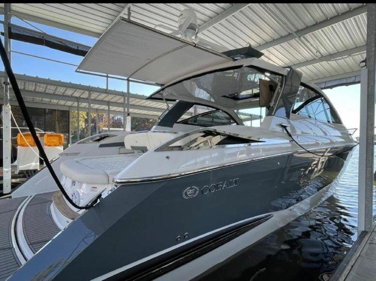 https://arconyachts.ams3.digitaloceanspaces.com/161674/conversions/large_3841269-optimize.jpg