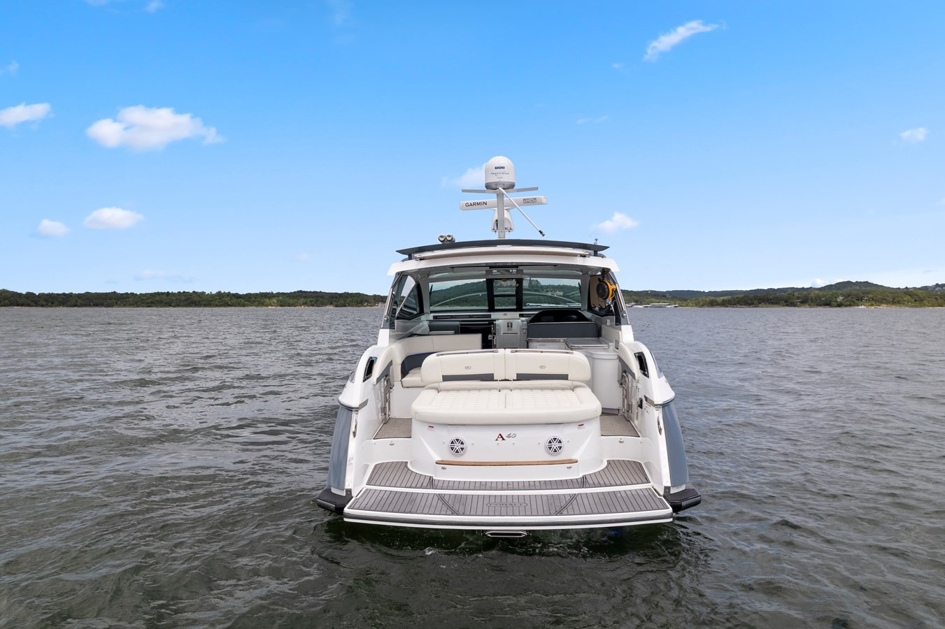 https://arconyachts.ams3.digitaloceanspaces.com/161693/conversions/large_3879787-optimize.jpg