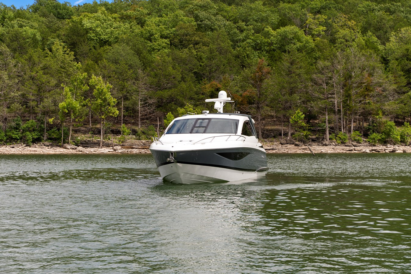 https://arconyachts.ams3.digitaloceanspaces.com/161745/conversions/large_3879806-optimize.jpg