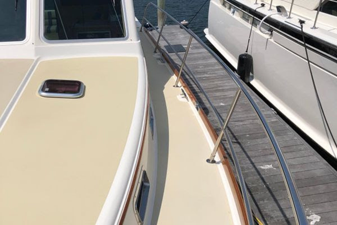 https://arconyachts.ams3.digitaloceanspaces.com/161802/conversions/large_3987003-optimize.jpg