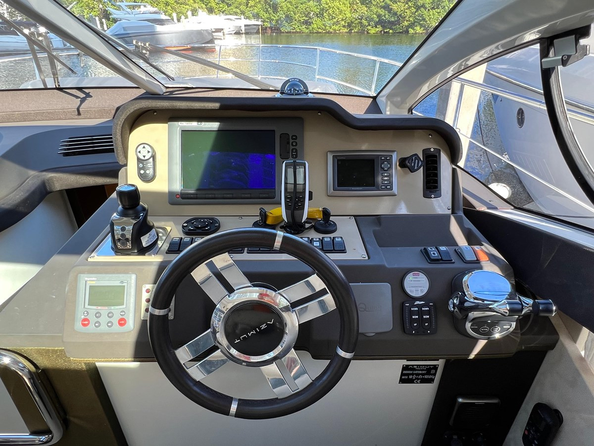 https://arconyachts.ams3.digitaloceanspaces.com/161845/conversions/large_4030209-optimize.jpg