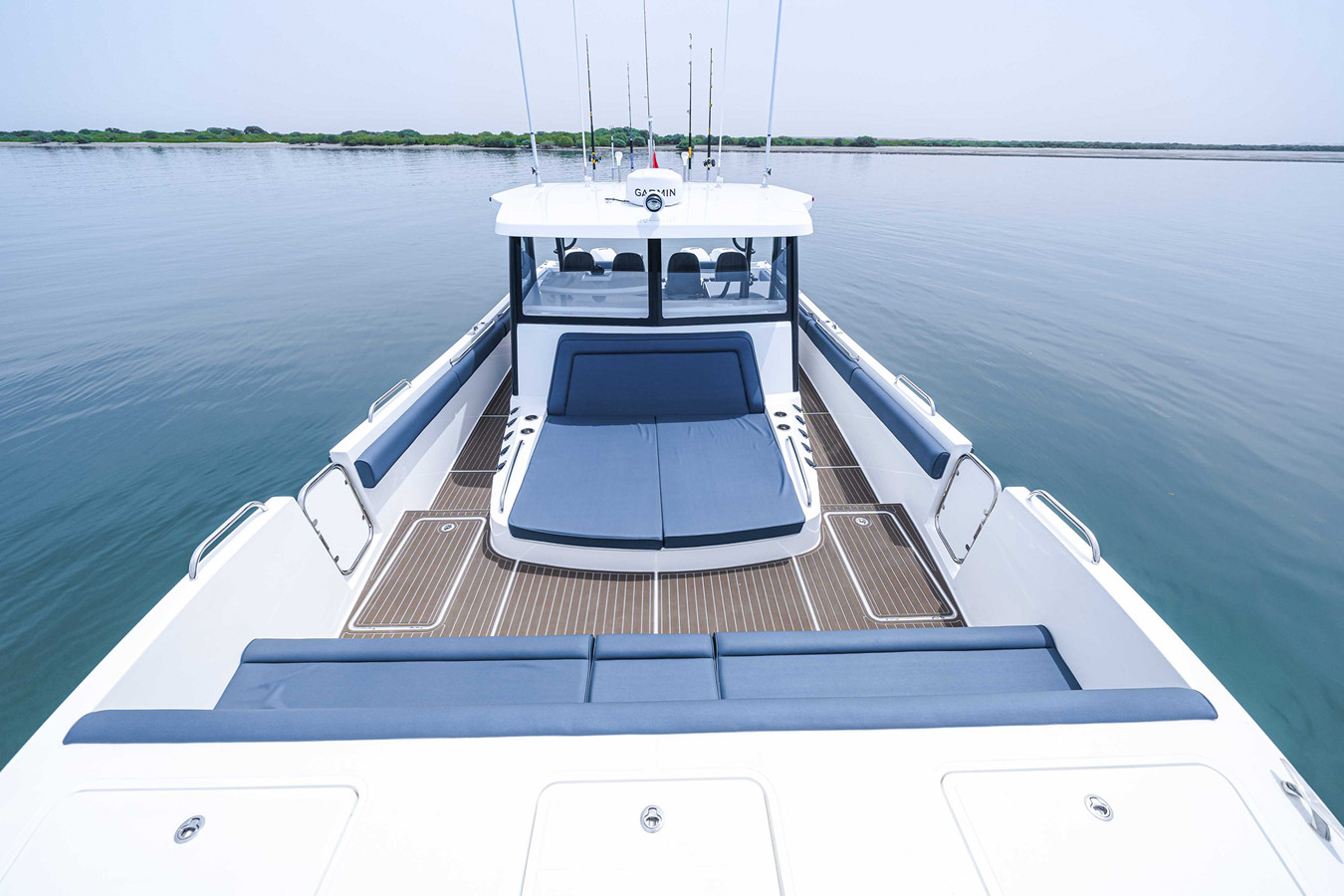 https://arconyachts.ams3.digitaloceanspaces.com/162074/conversions/large_4129188-optimize.jpg