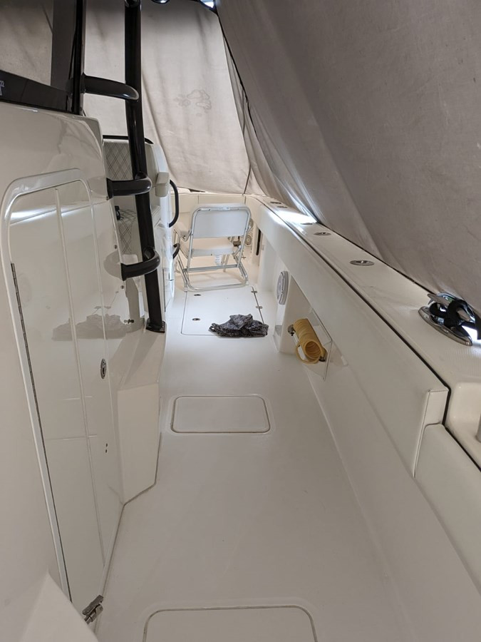 https://arconyachts.ams3.digitaloceanspaces.com/162182/conversions/large_4233388-optimize.jpg