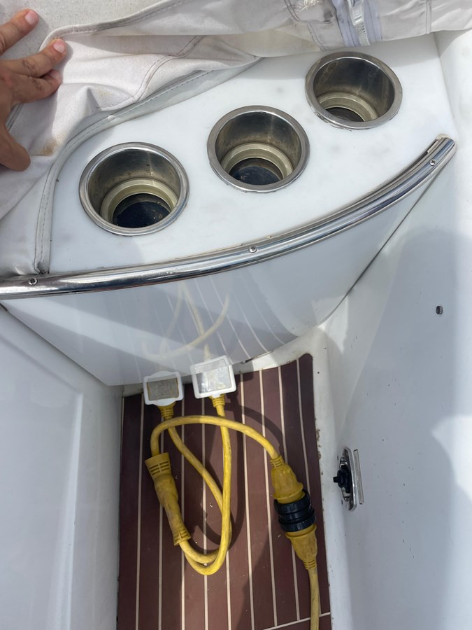https://arconyachts.ams3.digitaloceanspaces.com/162216/conversions/large_4254533-optimize.jpg