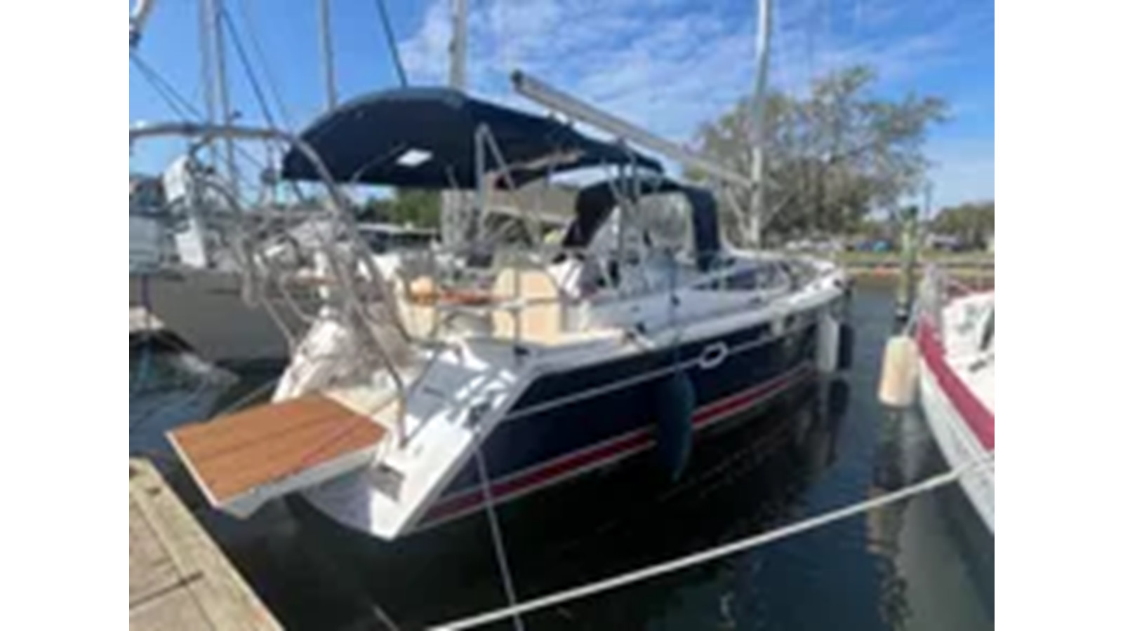 https://arconyachts.ams3.digitaloceanspaces.com/162277/conversions/large_4287170-optimize.jpg