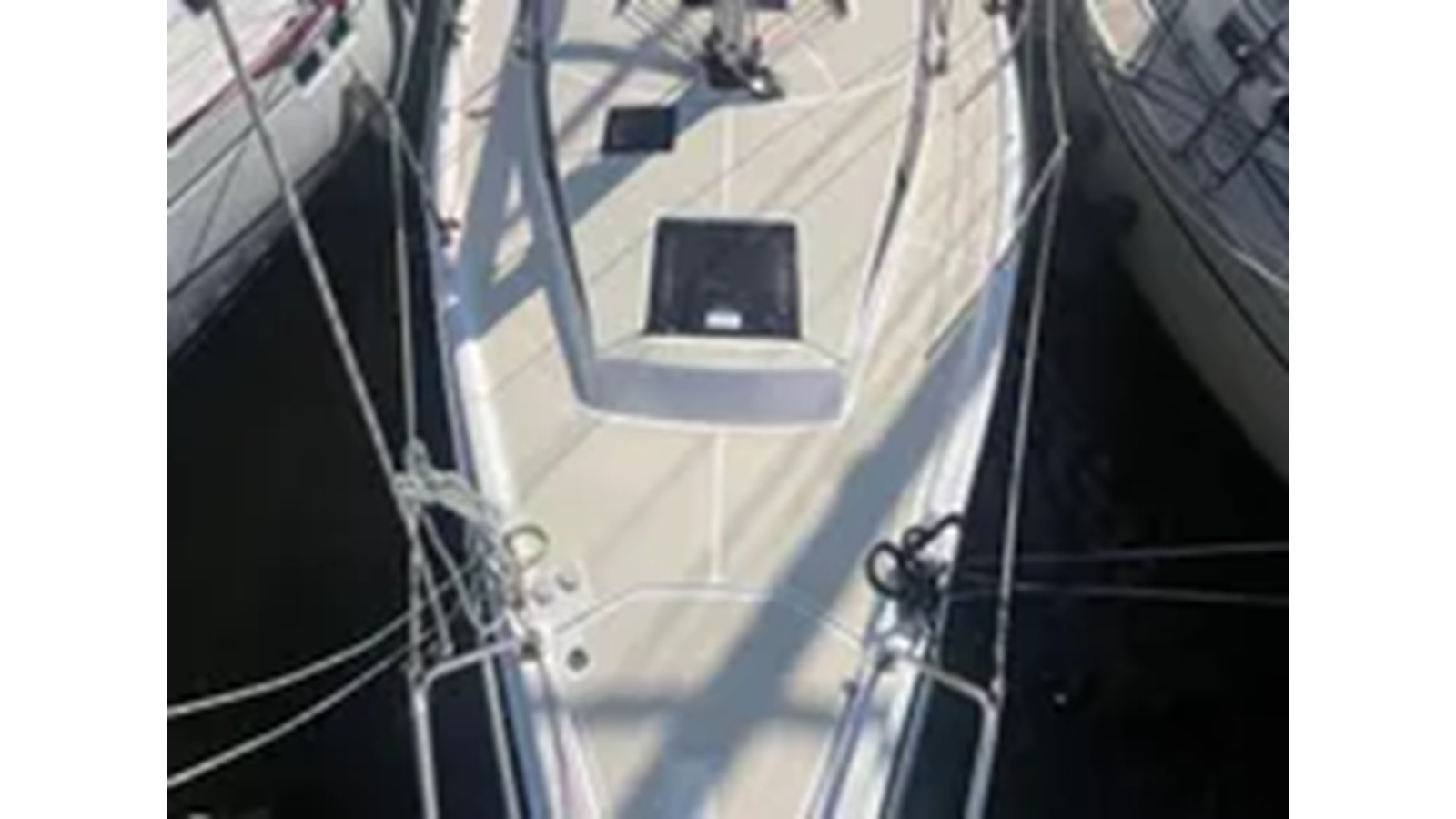 https://arconyachts.ams3.digitaloceanspaces.com/162287/conversions/large_4287173-optimize.jpg
