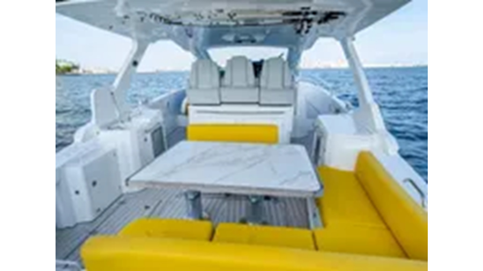 https://arconyachts.ams3.digitaloceanspaces.com/162295/conversions/large_4289644-optimize.jpg