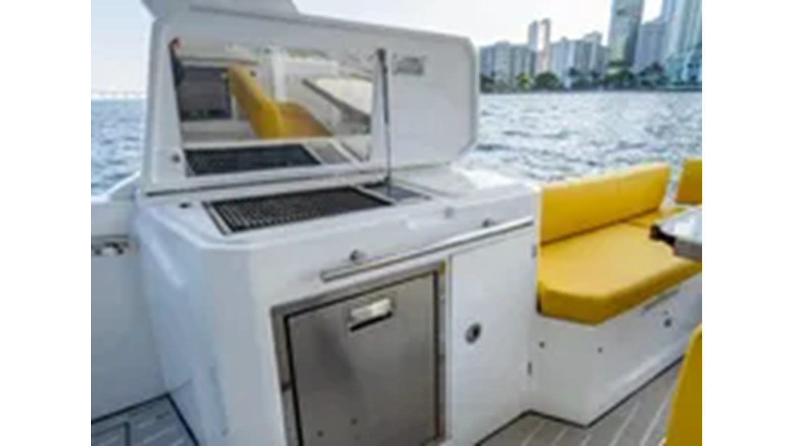 https://arconyachts.ams3.digitaloceanspaces.com/162299/conversions/large_4289645-optimize.jpg