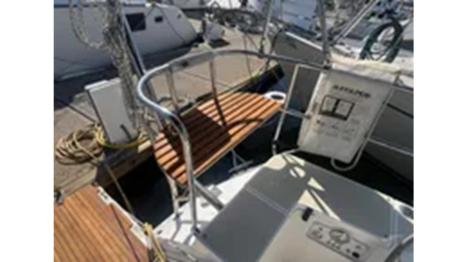 https://arconyachts.ams3.digitaloceanspaces.com/162325/conversions/large_4287187-optimize.jpg