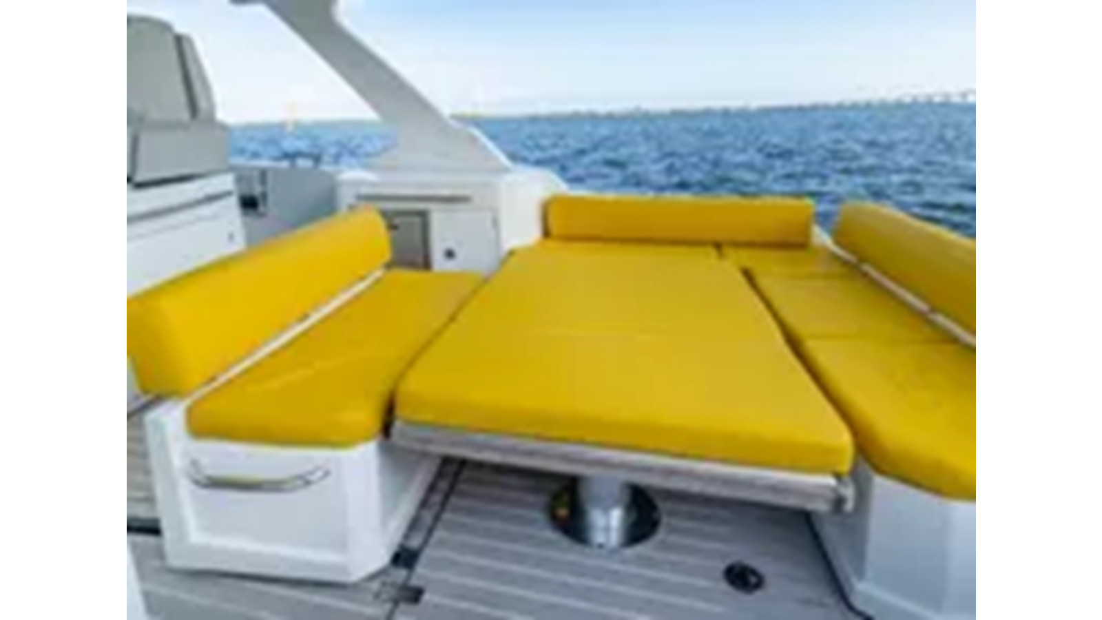 https://arconyachts.ams3.digitaloceanspaces.com/162328/conversions/large_4289656-optimize.jpg