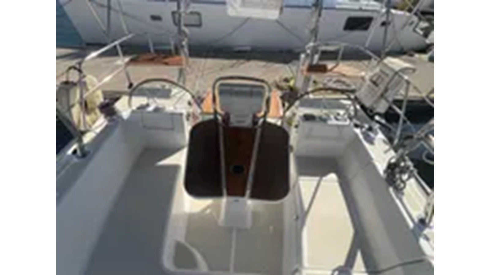 https://arconyachts.ams3.digitaloceanspaces.com/162342/conversions/large_4287193-optimize.jpg