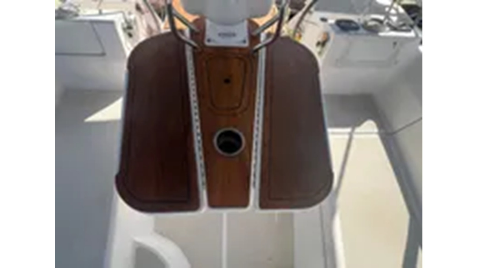 https://arconyachts.ams3.digitaloceanspaces.com/162345/conversions/large_4287194-optimize.jpg