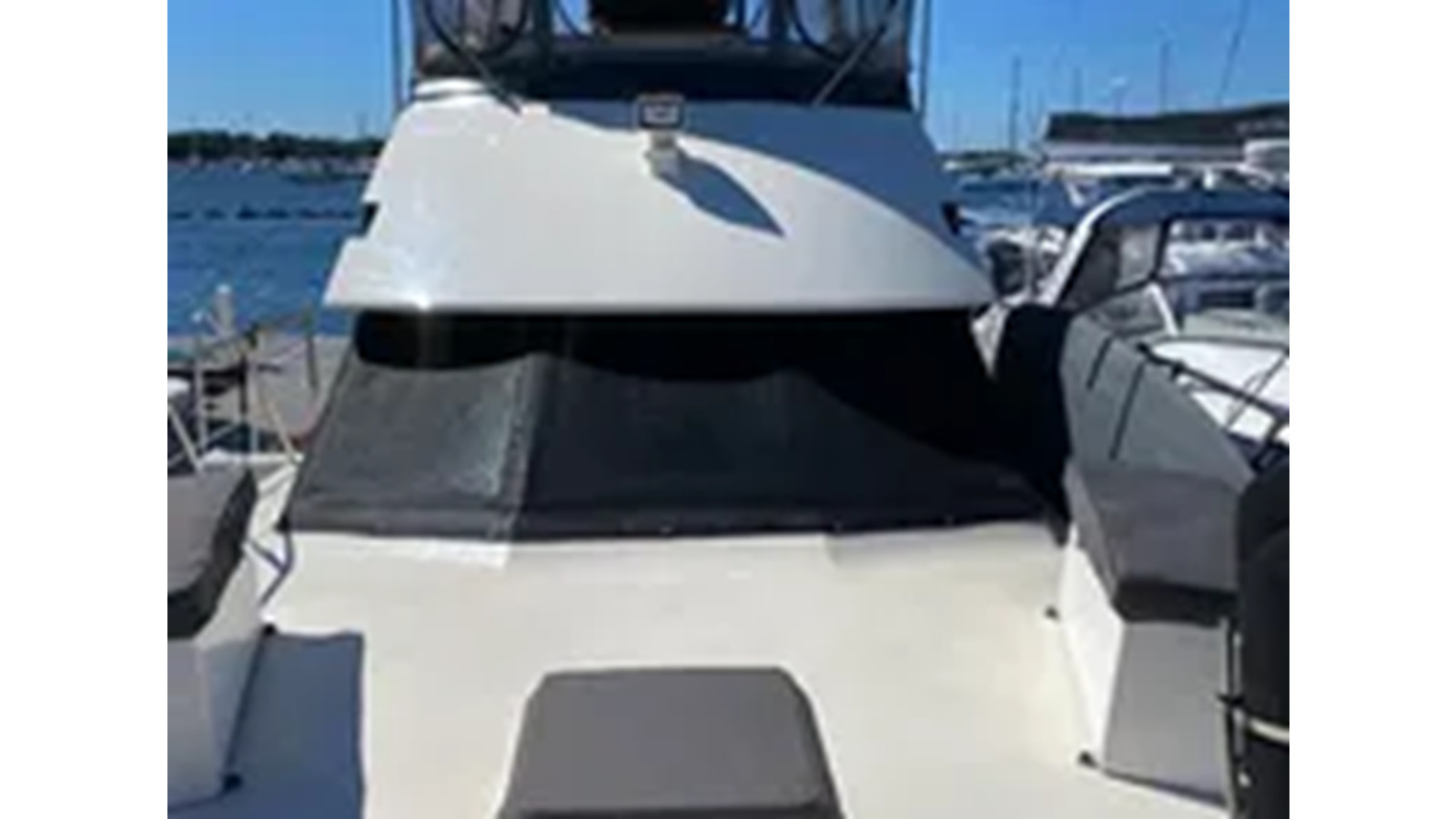 https://arconyachts.ams3.digitaloceanspaces.com/162359/conversions/large_4329461-optimize.jpg