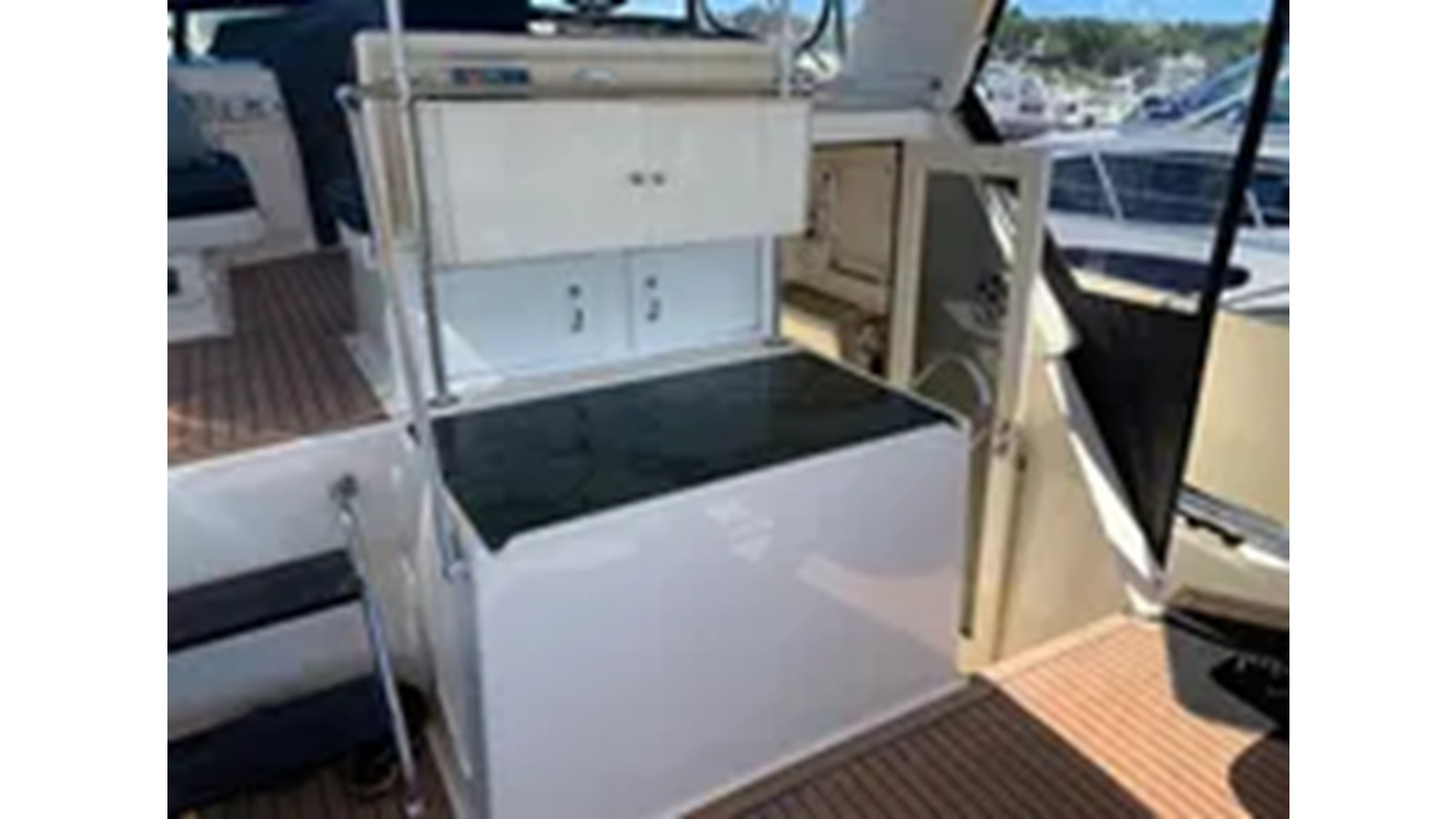 https://arconyachts.ams3.digitaloceanspaces.com/162382/conversions/large_4329469-optimize.jpg