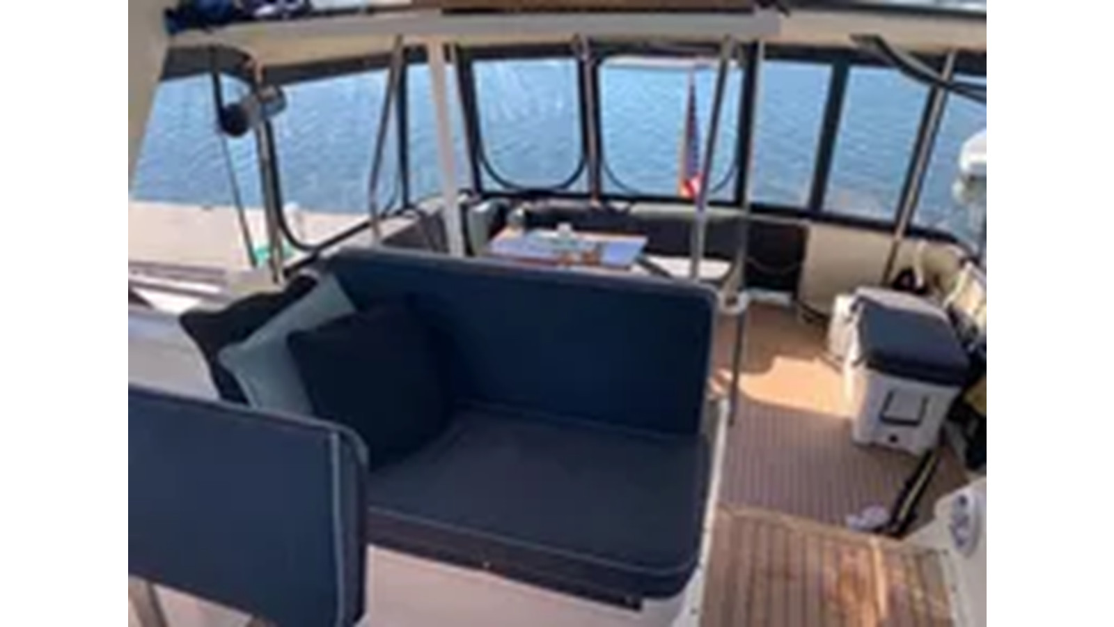 https://arconyachts.ams3.digitaloceanspaces.com/162401/conversions/large_4329475-optimize.jpg
