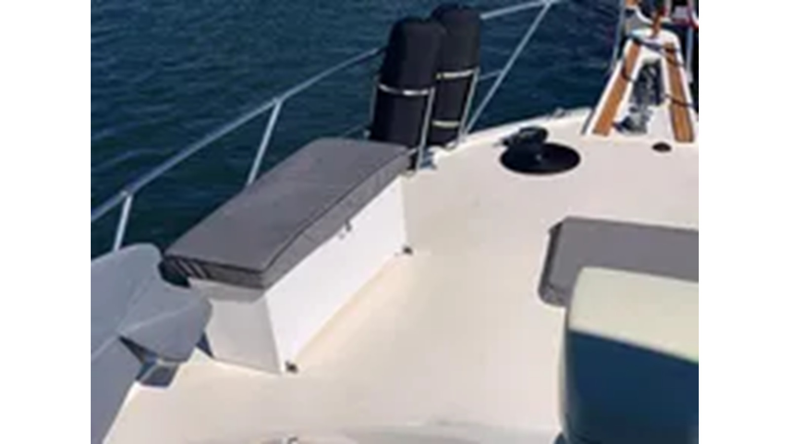 https://arconyachts.ams3.digitaloceanspaces.com/162436/conversions/large_4329488-optimize.jpg