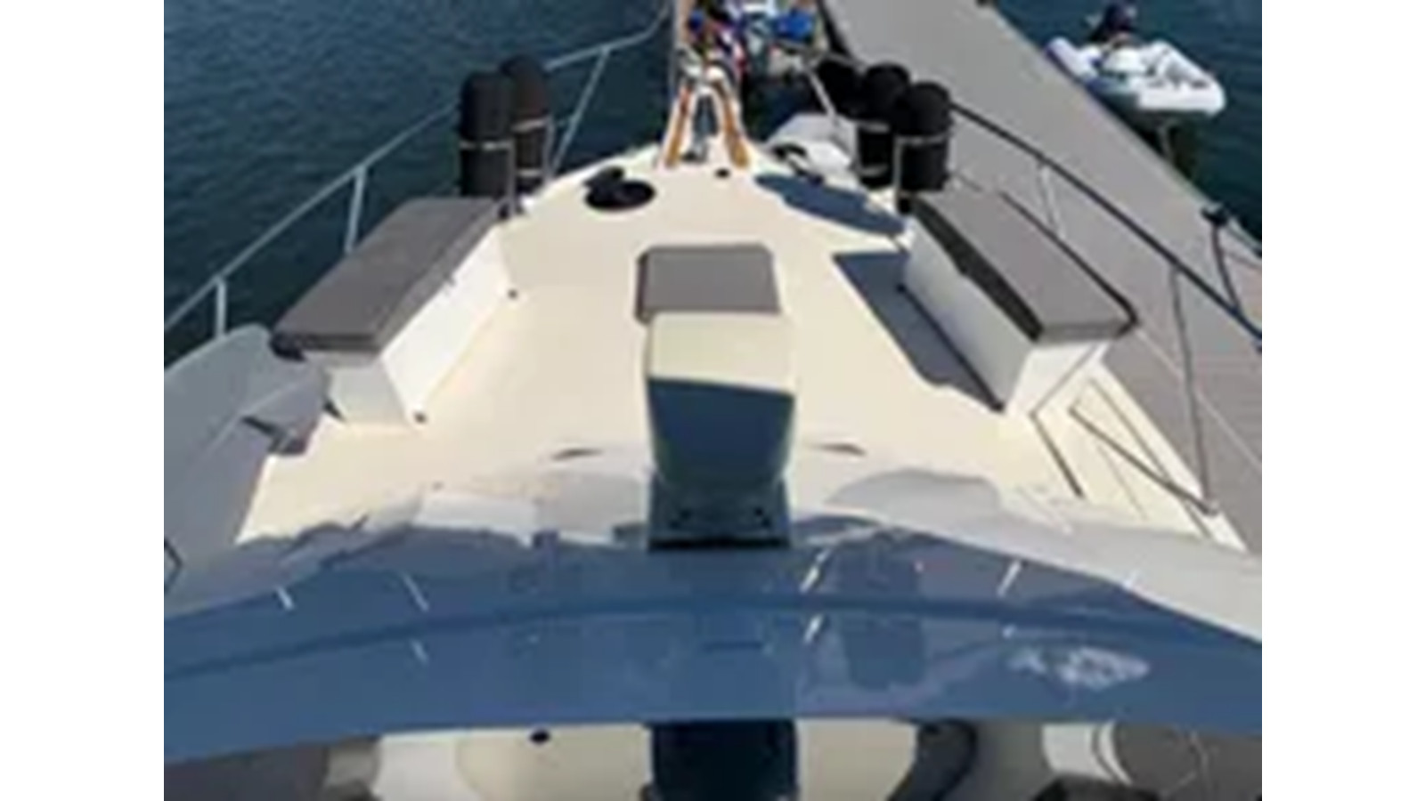 https://arconyachts.ams3.digitaloceanspaces.com/162443/conversions/large_4329490-optimize.jpg